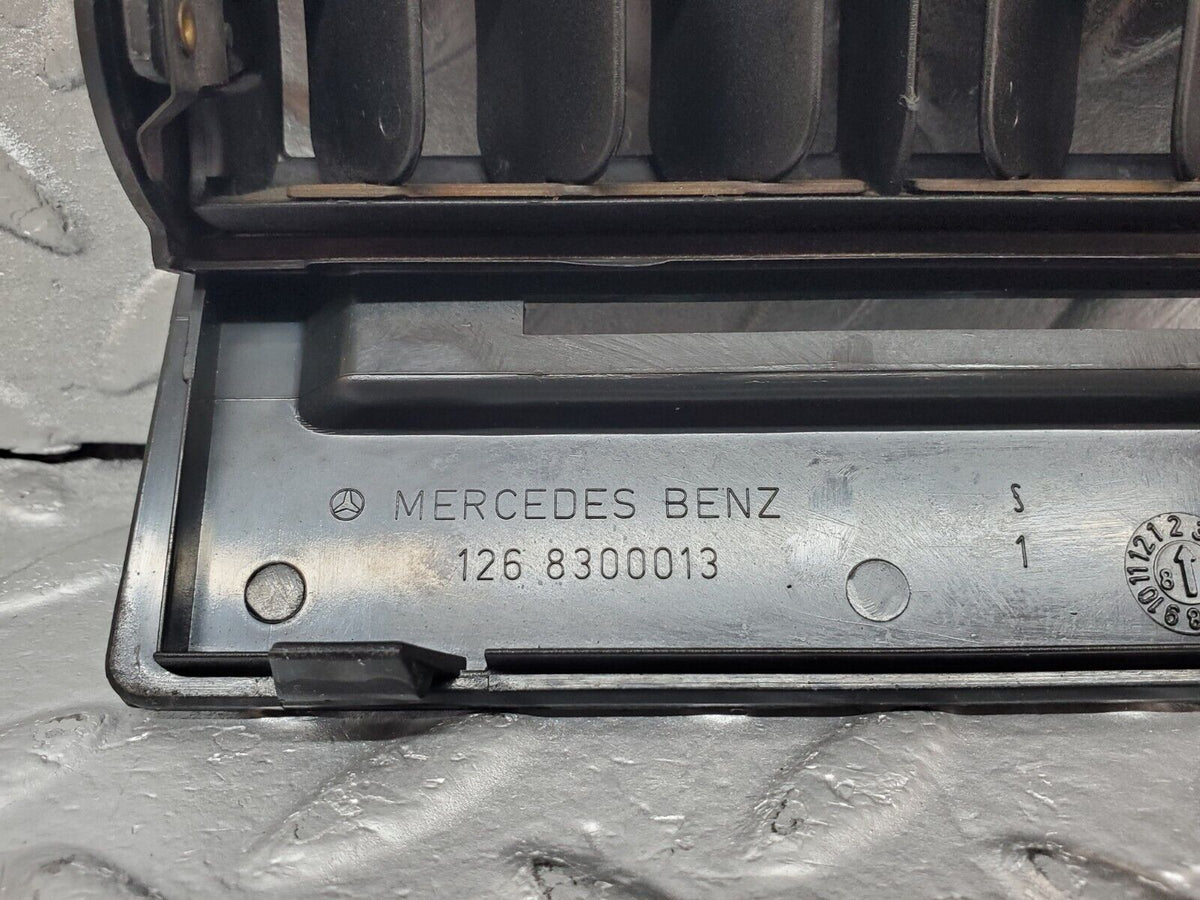 45584 Mercedes-Benz W126 420SE Centre Console Air Vent A1268300013