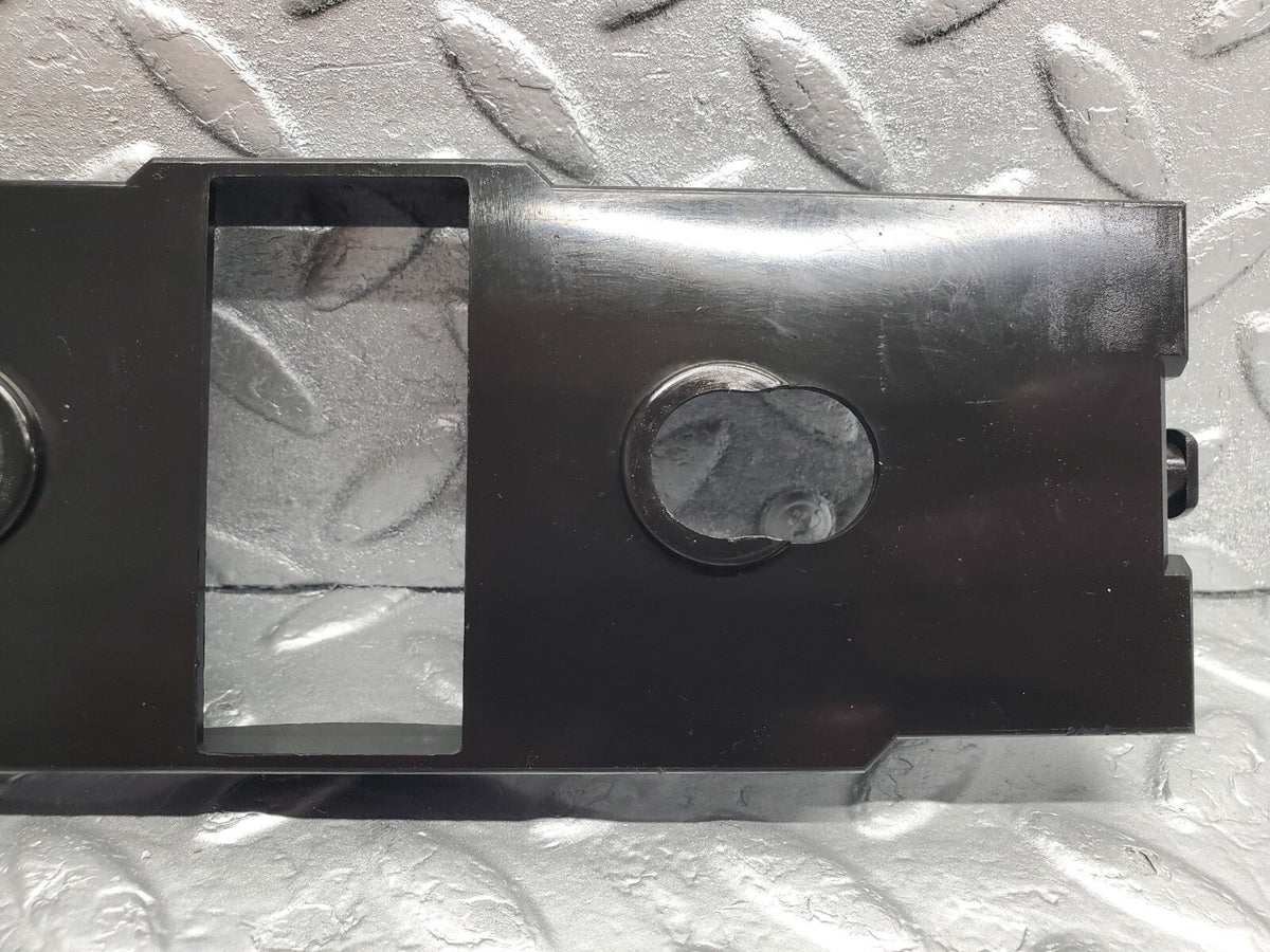 48912 Mercedes-Benz A124 320E Cabriolet Heater Control Switch Holder A1248330314