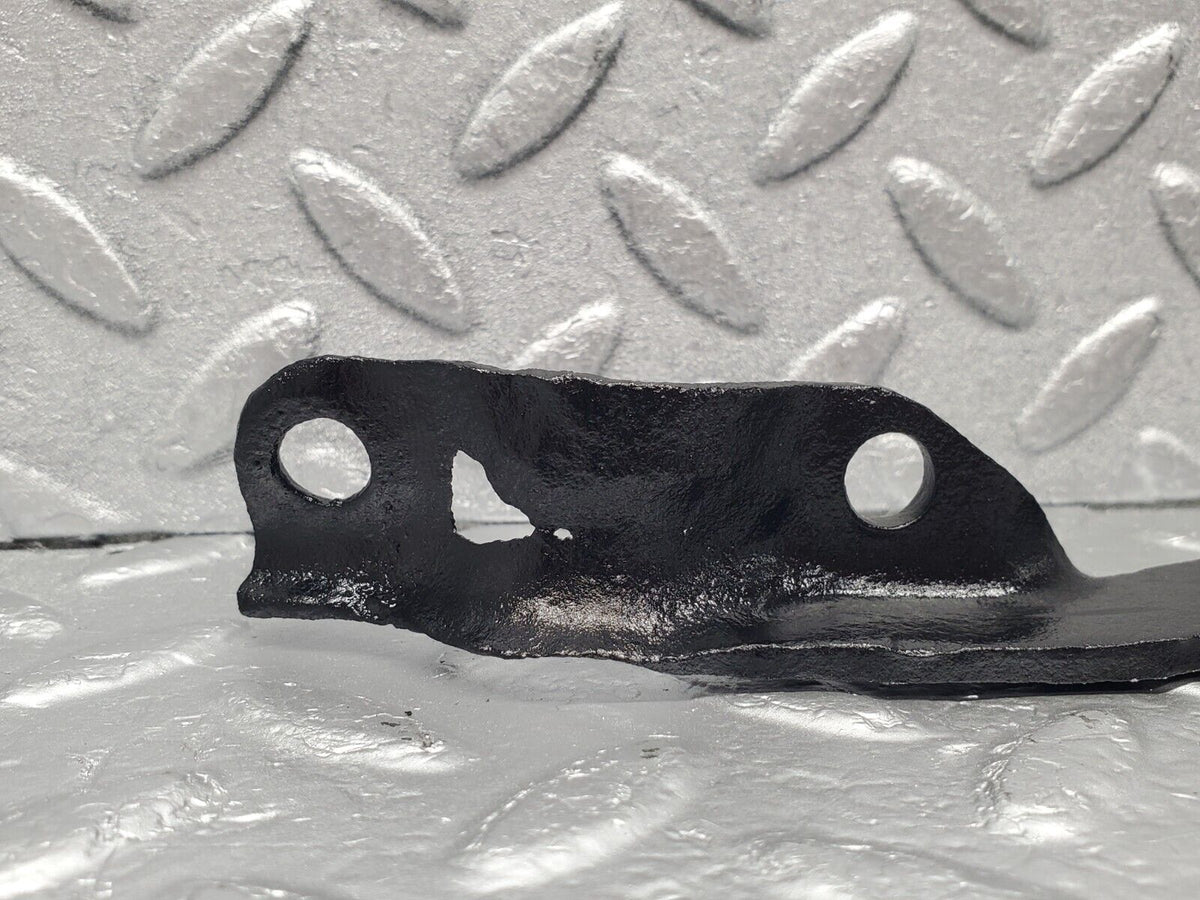 46394 Mercedes-Benz C123 280CE Coupe Exhaust Bracket