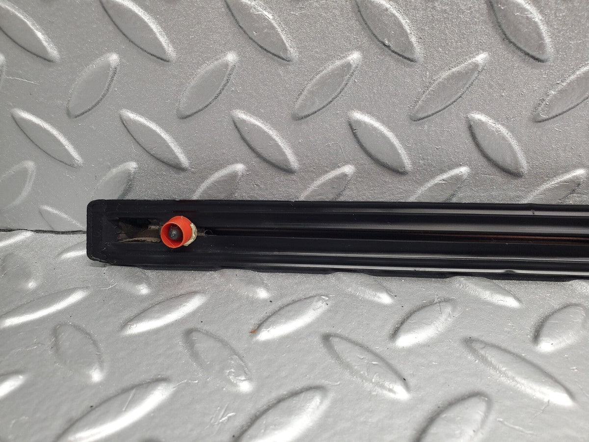 48695 Mercedes-Benz W123 Rear Right Centre Door Moulding Trim