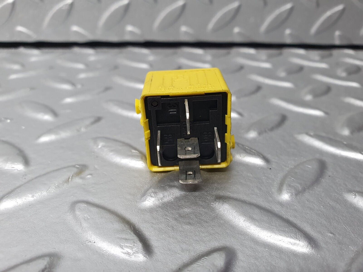 41797 Mercedes-Benz W202 C200 Multi Purpose Relay A0025421419