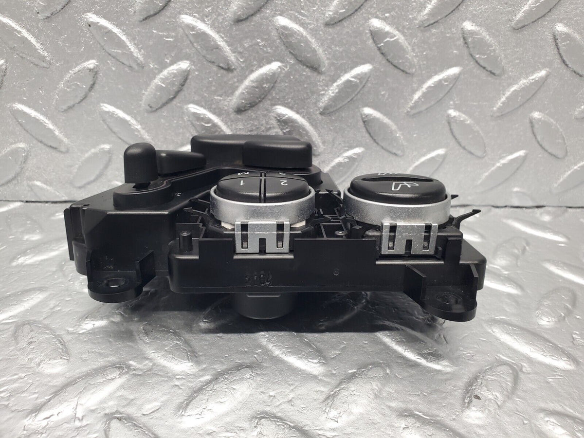 47671 Mercedes-Benz R230 350SL Coupe Electric Seat Switch Control Unit Right A2308211051