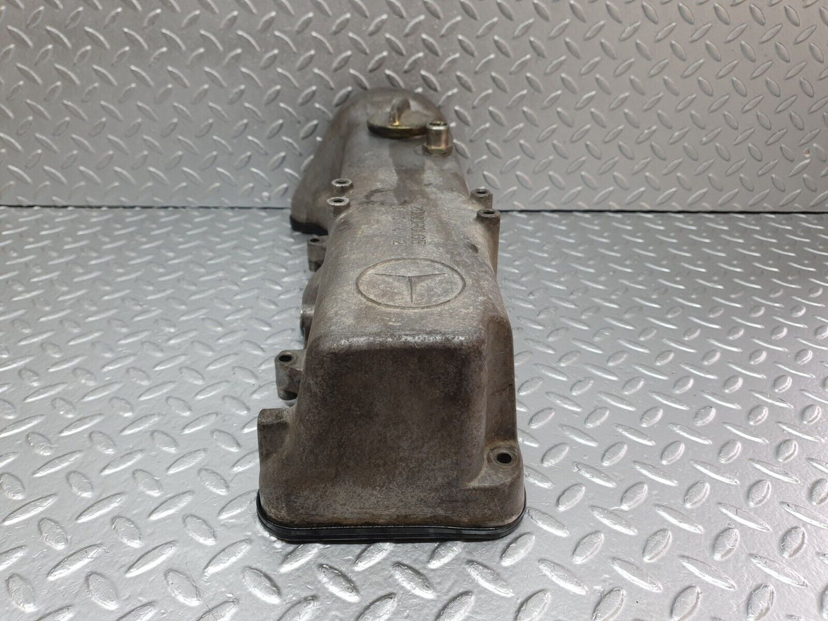 40866 Mercedes-Benz W123 240D Cylinder Head Valve Cover A6160161105