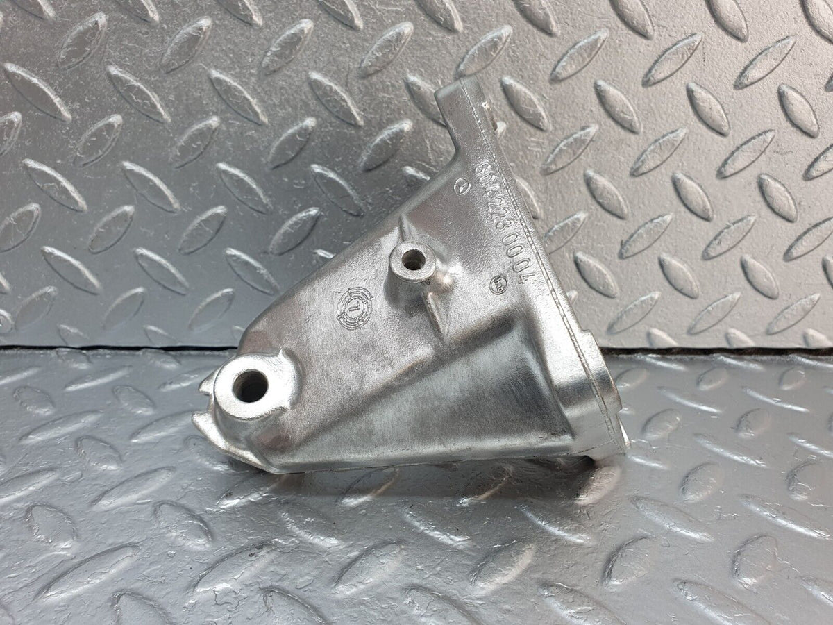 41888 Mercedes-Benz W202 C200 Engine Mount Bracket Right Side A6042230004