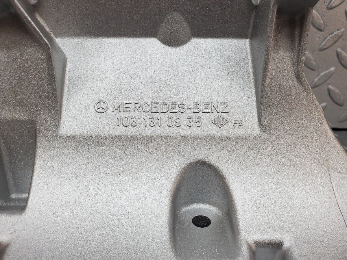 45081 Mercedes-Benz R129 300SL Coupe Power Steering Pump Bracket A1031310935