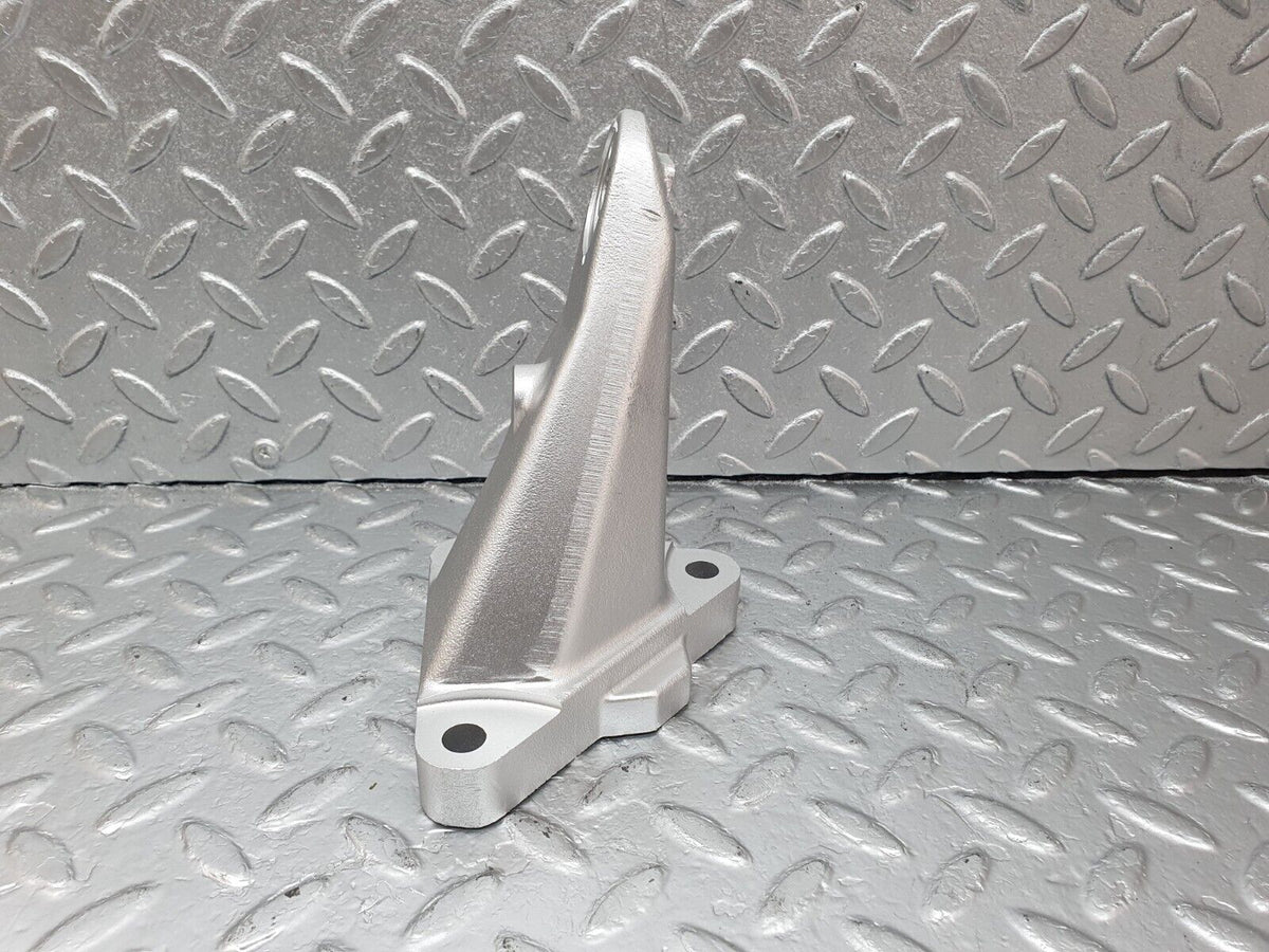 42711 Mercedes-Benz W201 190 2.0L Engine Mount Bracket Right Side A1022234204
