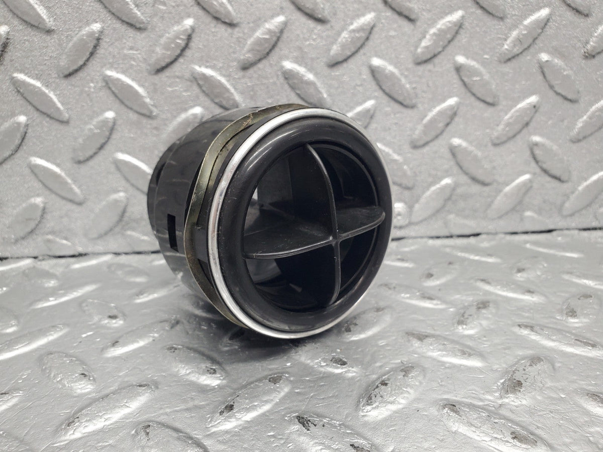 51368 Mercedes-Benz C107 R107 Dashboard Air Vent