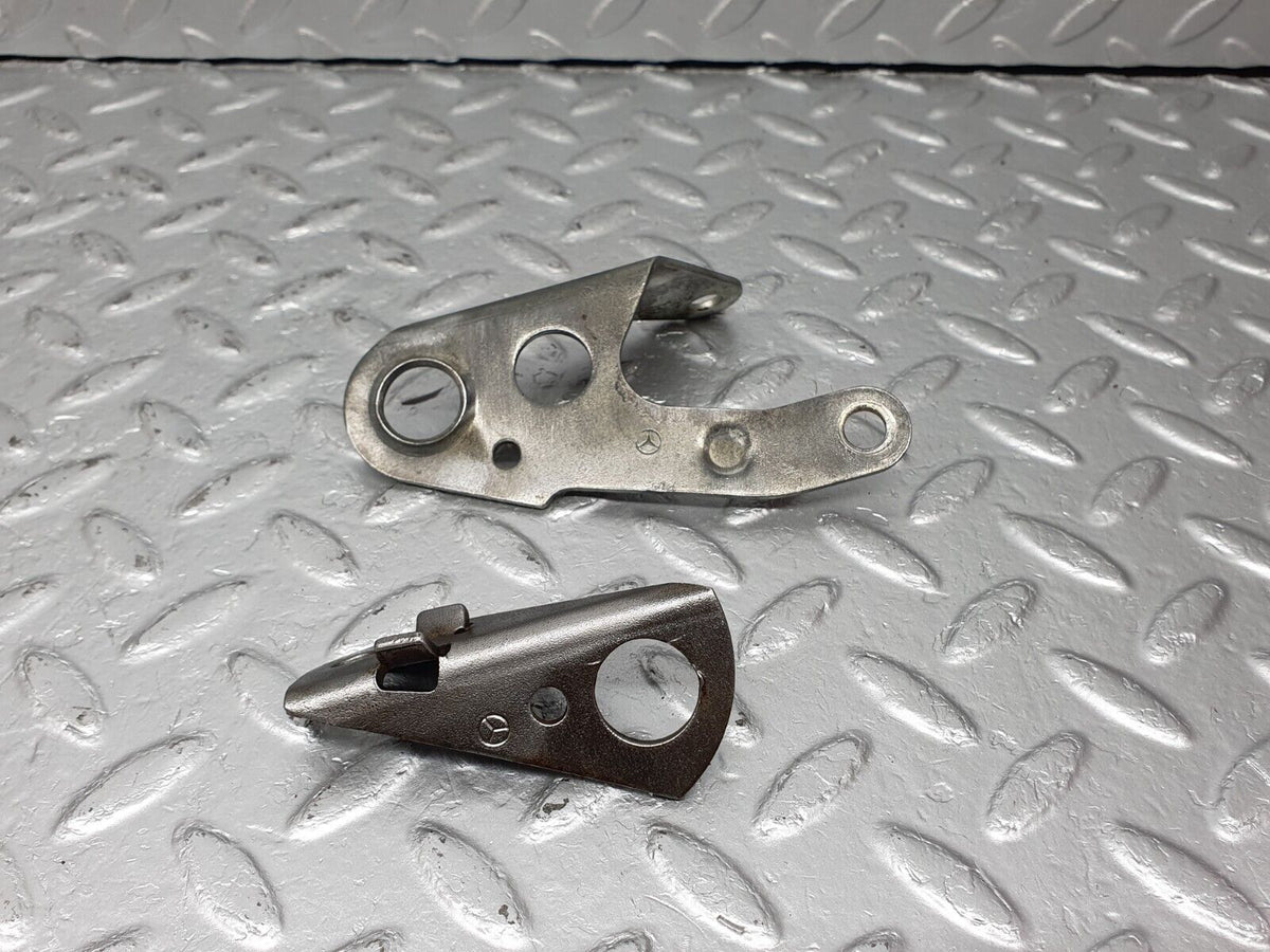 41617 Mercedes-Benz W124 200E Engine Lifting Eyes Hooks