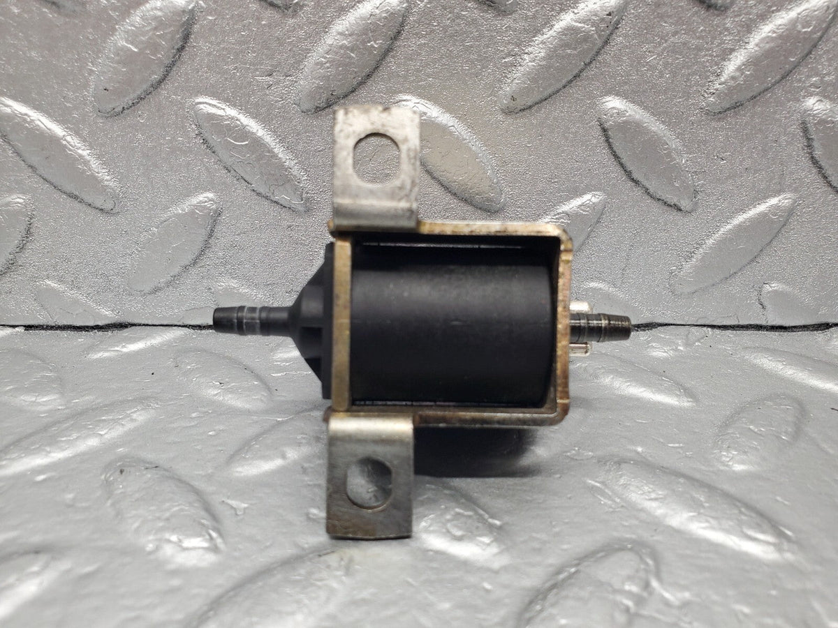 48987 Mercedes-Benz A124 320E Cabriolet Vacuum Control Valve A0015408697