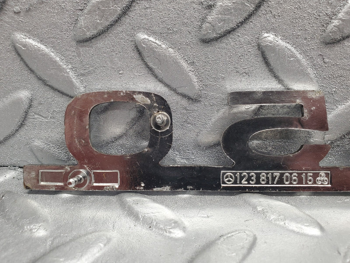 49637 Mercedes-Benz W123 250 Trunk Badge Emblem A1238170615