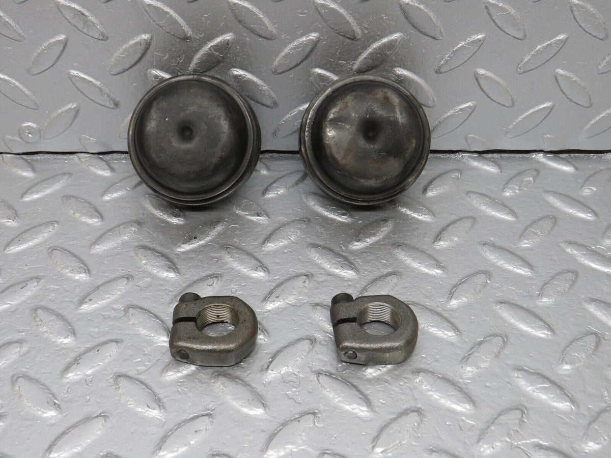 40667 Mercedes-Benz W123 300D Wheel Hub Locking Cap Sets