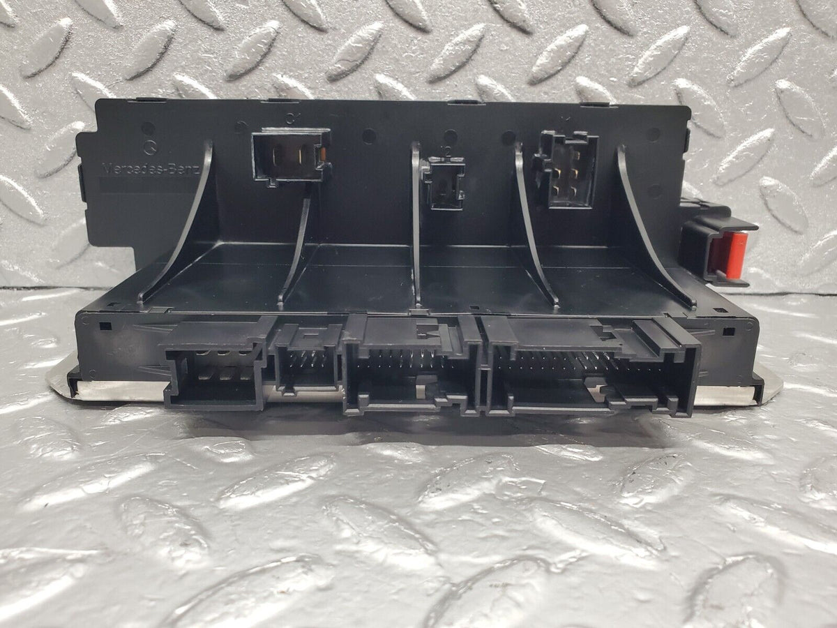 47849 Mercedes-Benz R230 350SL Coupe SAM Control Unit Fuse Box A2305451932