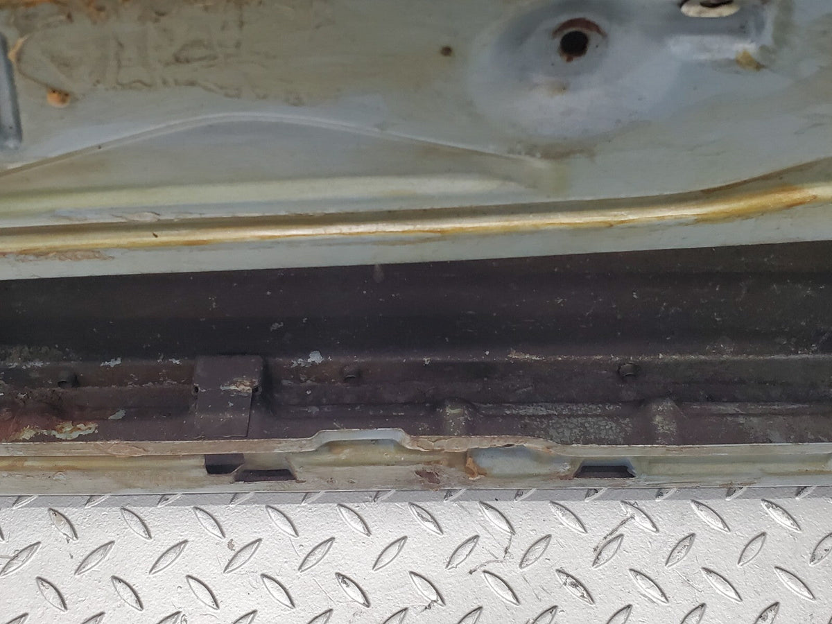 48346 Mercedes-Benz C126 Coupe Left Door