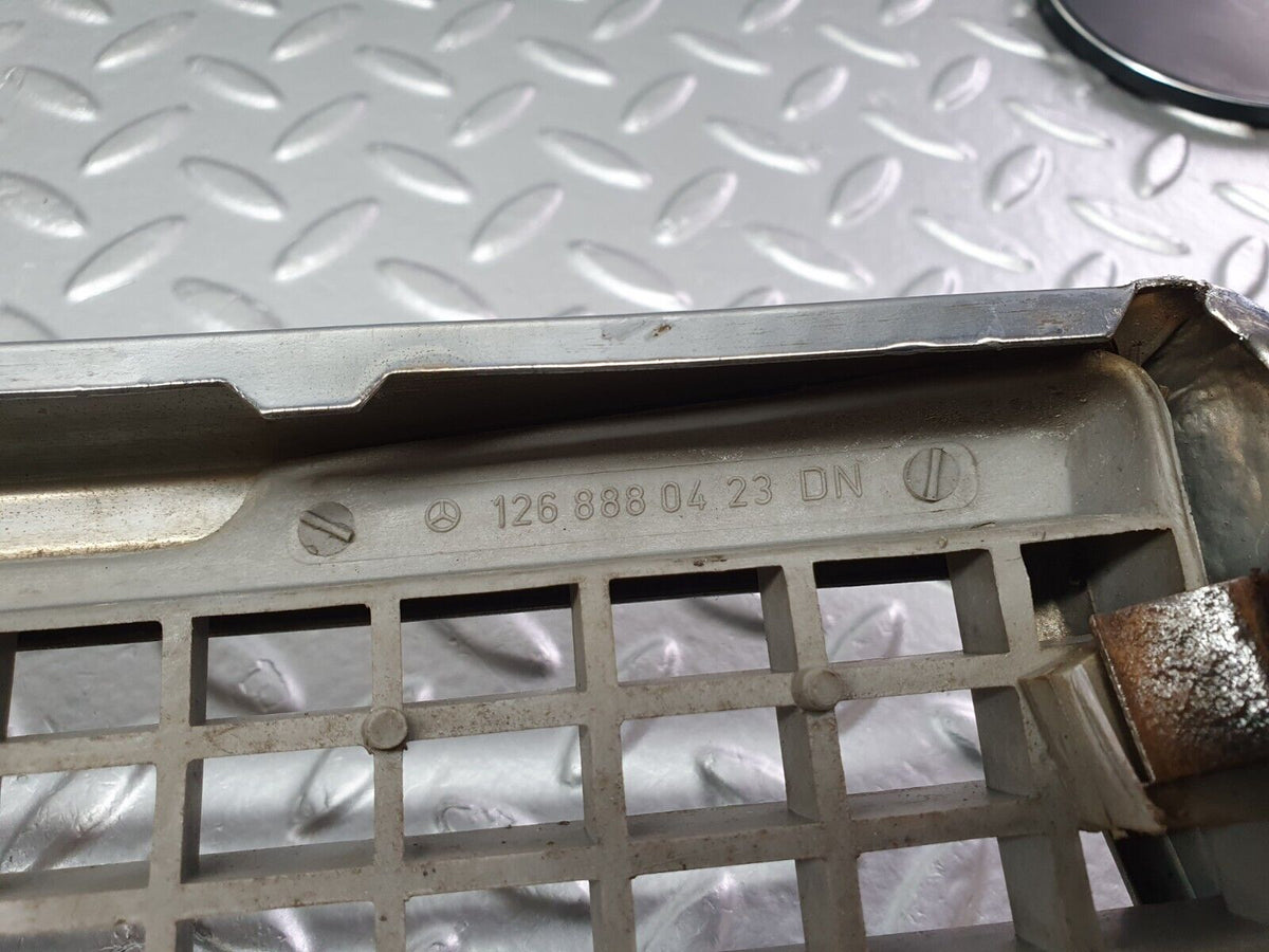 41221 Mercedes-Benz W126 300SE Bonnet Grill Chrome A1268880423