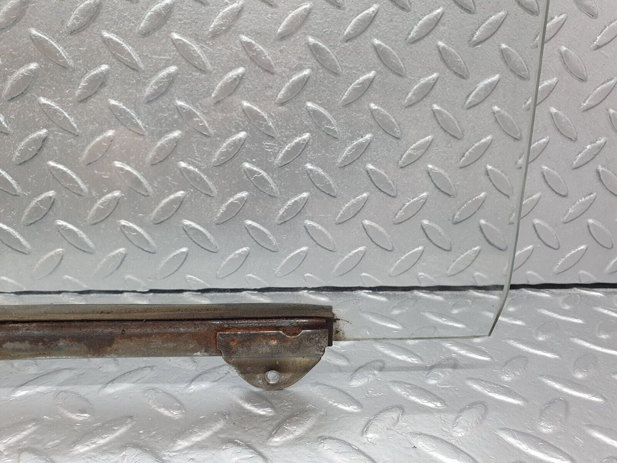 43219 Mercedes-Benz W108 280SE Front Left Door Window Glass