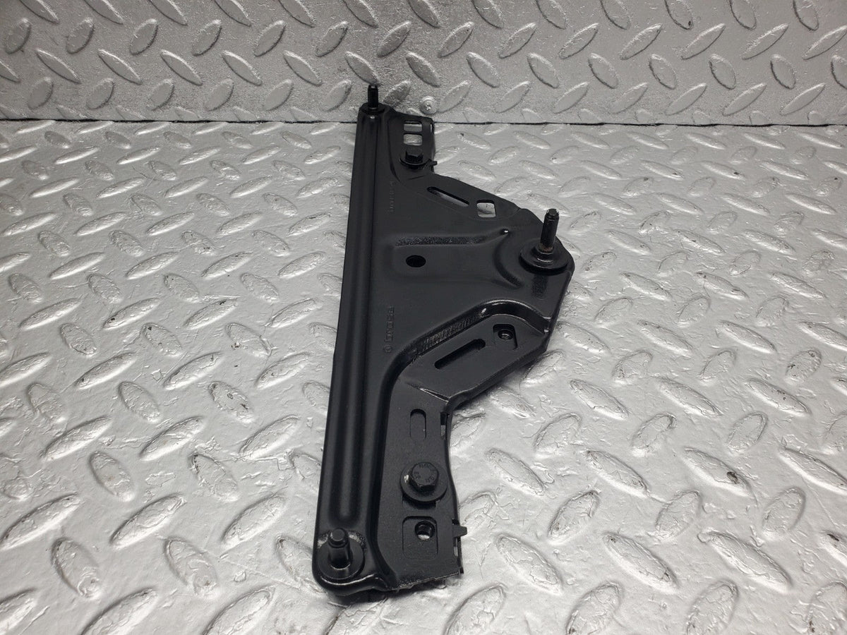 49431 Mercedes-Benz A124 320E Cabriolet Rear Left Power Window Regulator Bracket