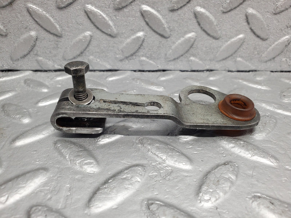 49433 Mercedes-Benz A124 320E Cabriolet Gearbox Linkage Bracket