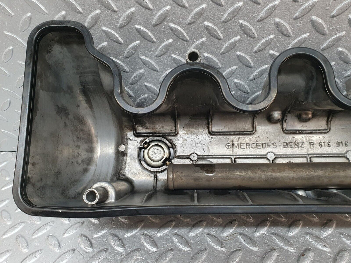 40866 Mercedes-Benz W123 240D Cylinder Head Valve Cover A6160161105