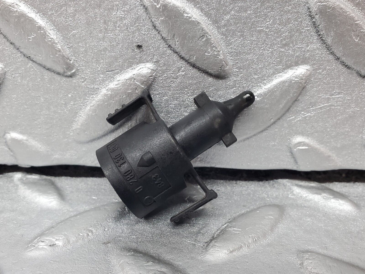 45572 Mercedes-Benz W126 420SE Air Intake Temperature Sensor Bosch 0280130047