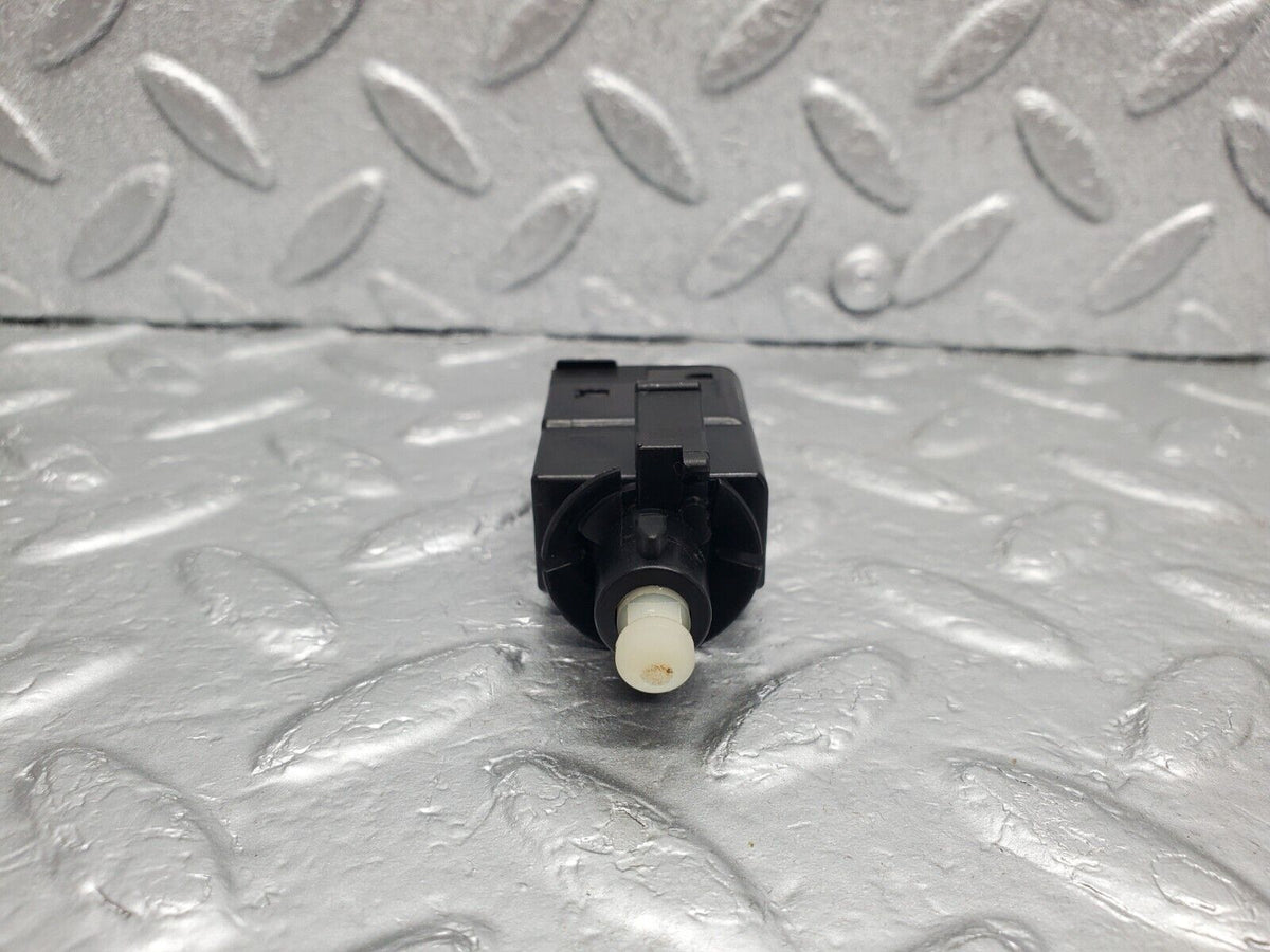 47100 Mercedes-Benz R129 320SL Coupe Brake Light Switch A0015450109