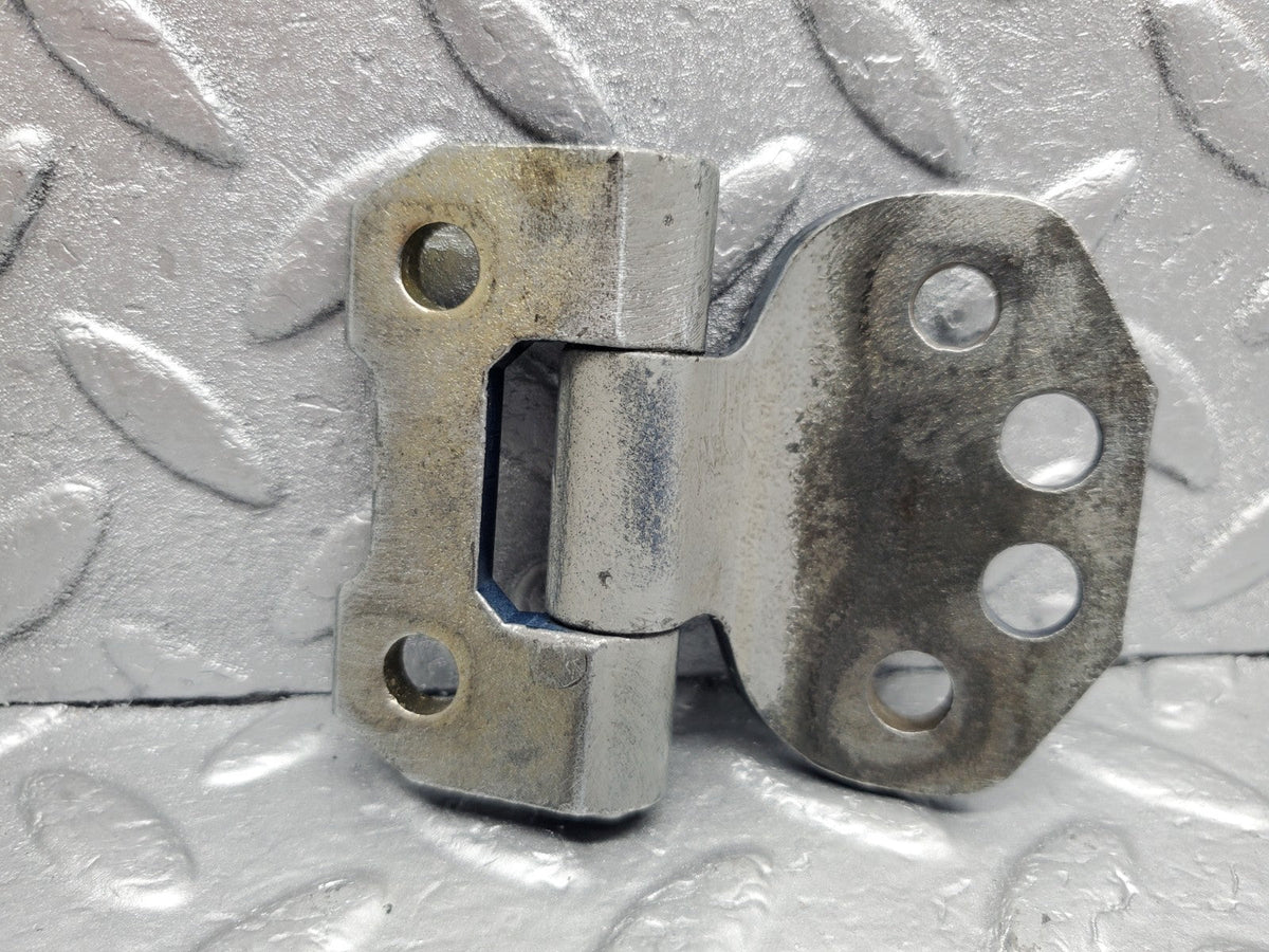 49186 Mercedes-Benz A124 320E Cabriolet Door Hinge Left Side