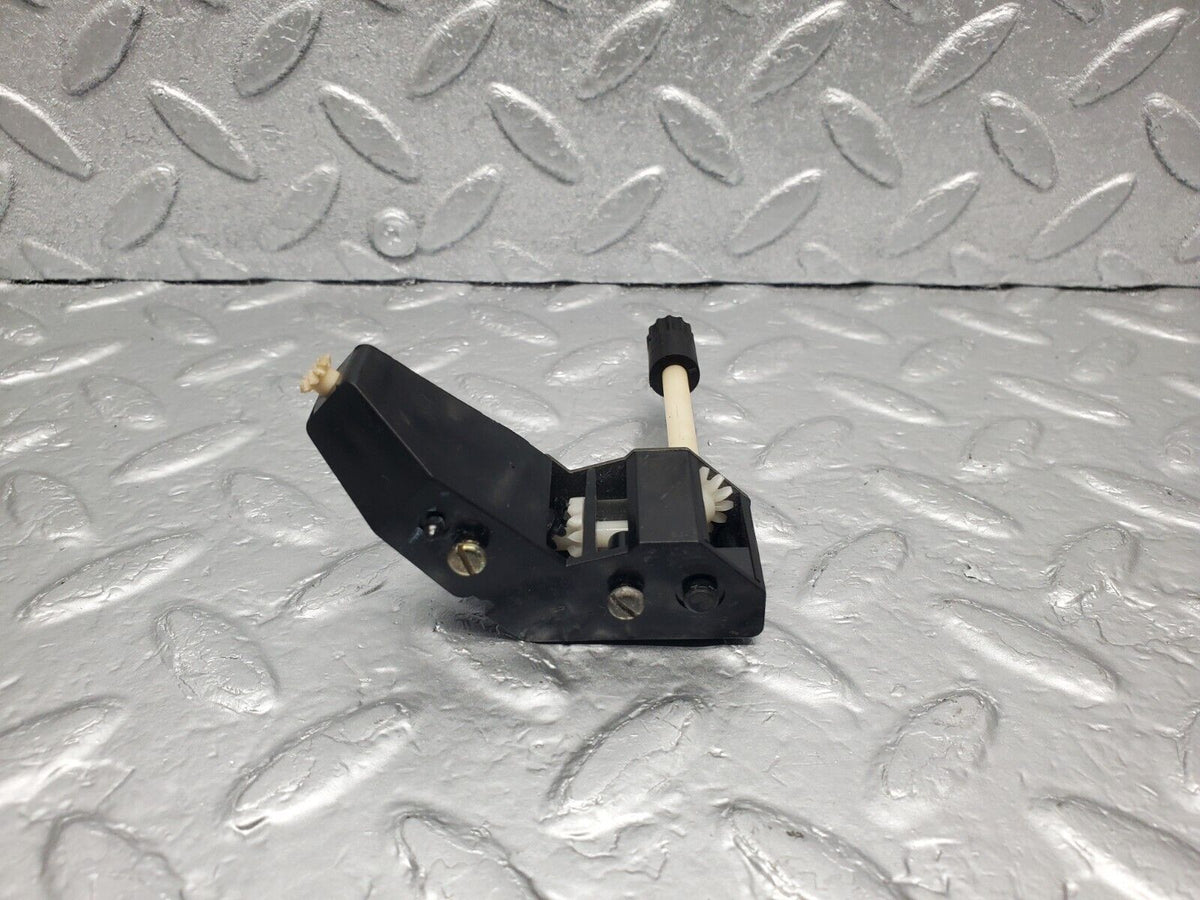 47612 Mercedes-Benz C126 500SEC Coupe Instrument Cluster Clock Adjuster