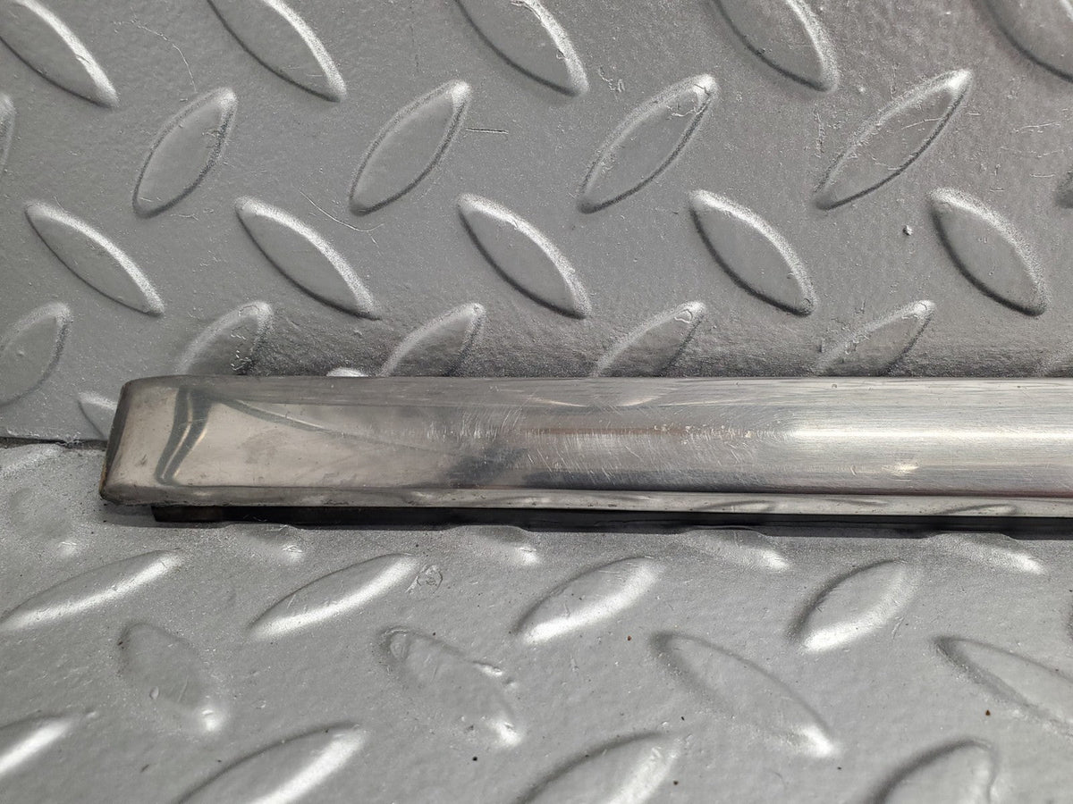 50942 Mercedes-Benz W108 280SE 3.5 Left Skirt Chrome Trim Strip