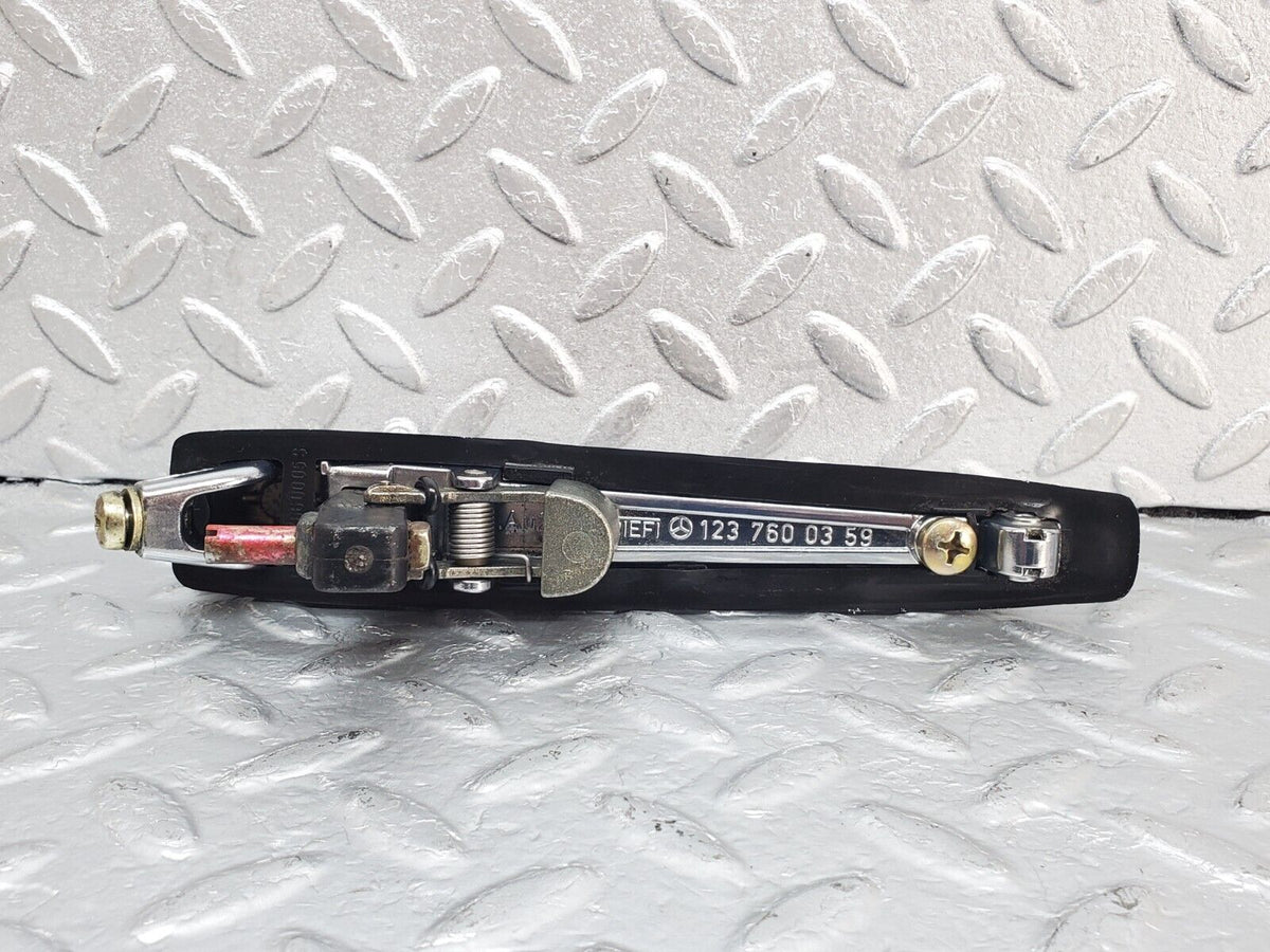 44393 Mercedes-Benz W123 280E Rear Right Exterior Door Handle A1237600359 A1237660005